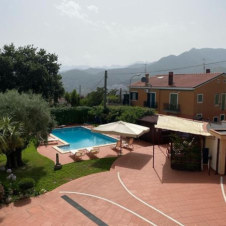 B&B La Rosa Salerno Eksteriør bilde