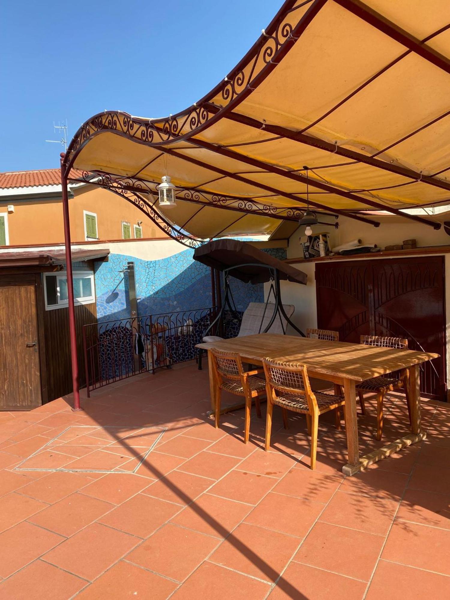 B&B La Rosa Salerno Eksteriør bilde
