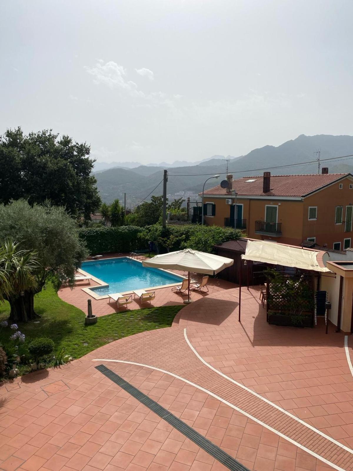 B&B La Rosa Salerno Eksteriør bilde
